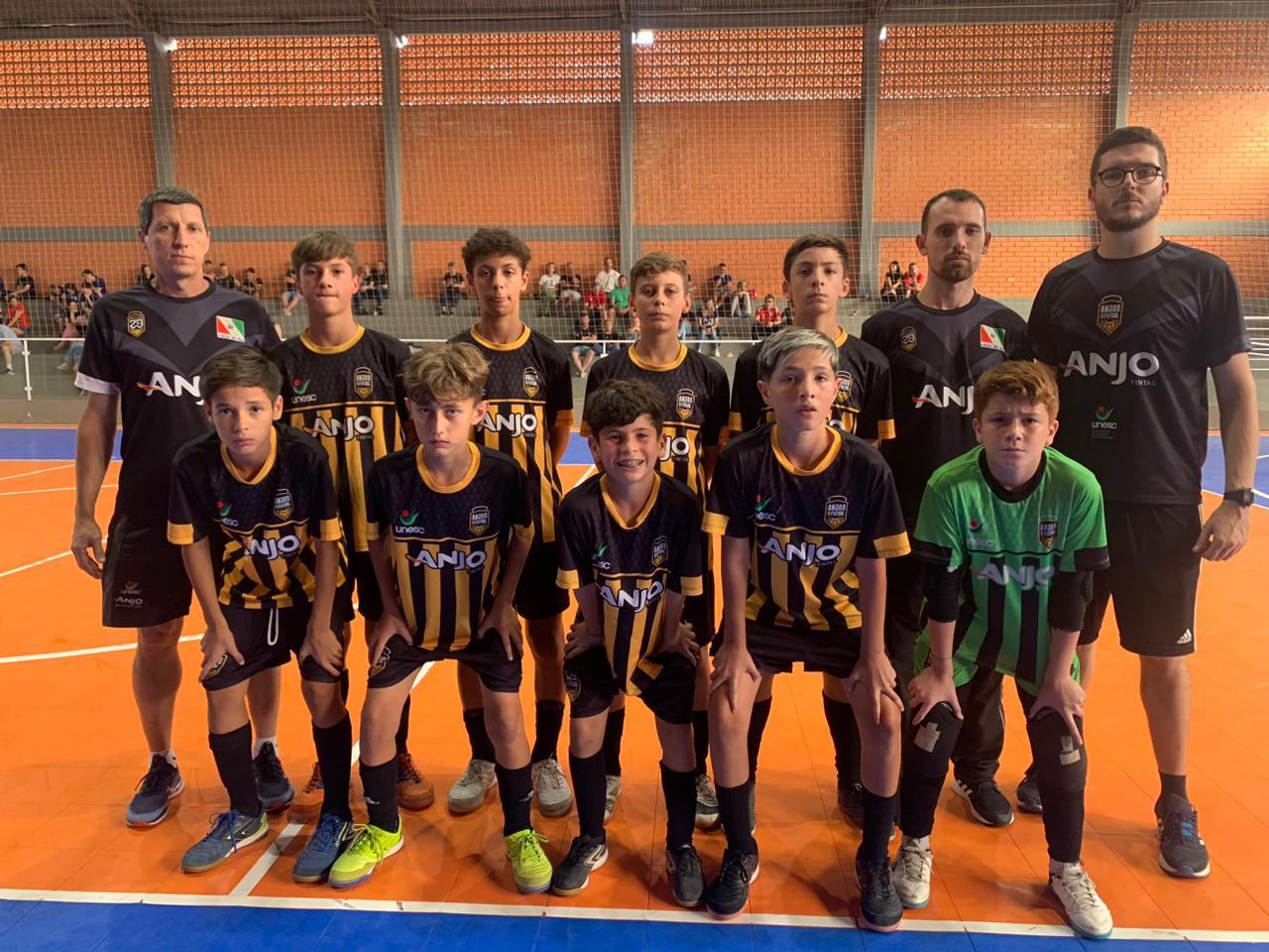 Reportagem no futsal Sub-13, no dia 12 de maio. 